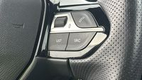 Peugeot 2008 1.2 PureTech 130ch S&S GT — photo 17