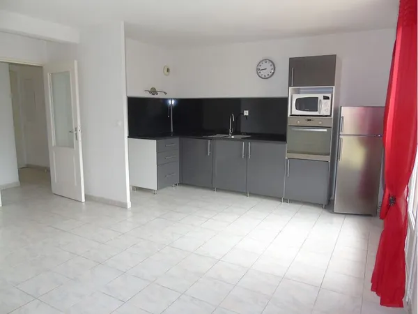 T2 - 43m ²