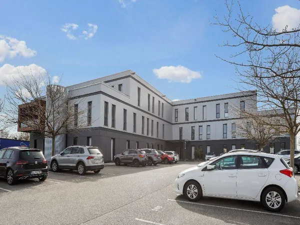 Bureaux 968 m²