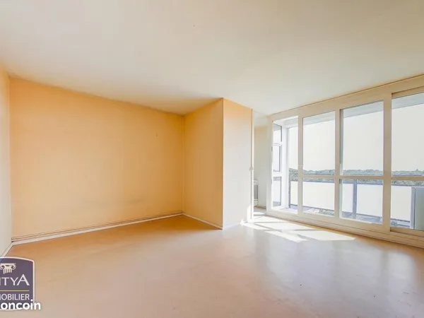 Studio 1 pièce 28 m²