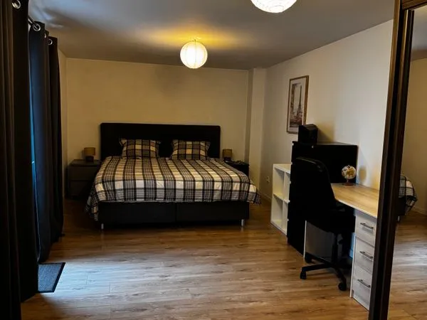 Grande chambre - 21 m² + terrasse - 690 CC - Centre Thionville - Idéal frontalier Luxembourg