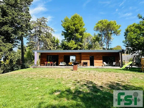 Maison de plain-pied 5 pièces 153 m²