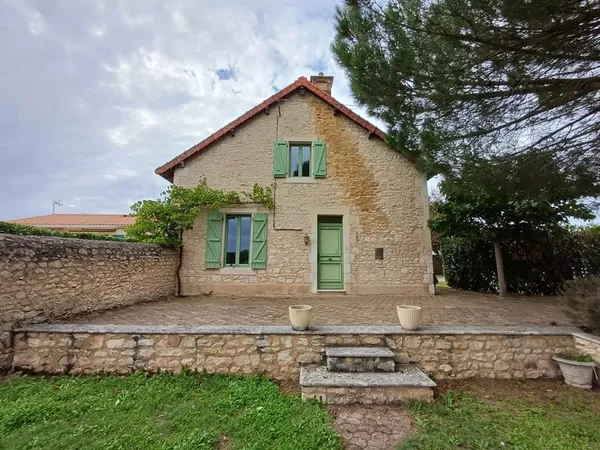 MAISON VALDIVIENNE