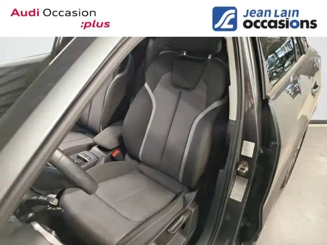Audi Q2 35 tfsi 150 s tronic 7 — photo 20