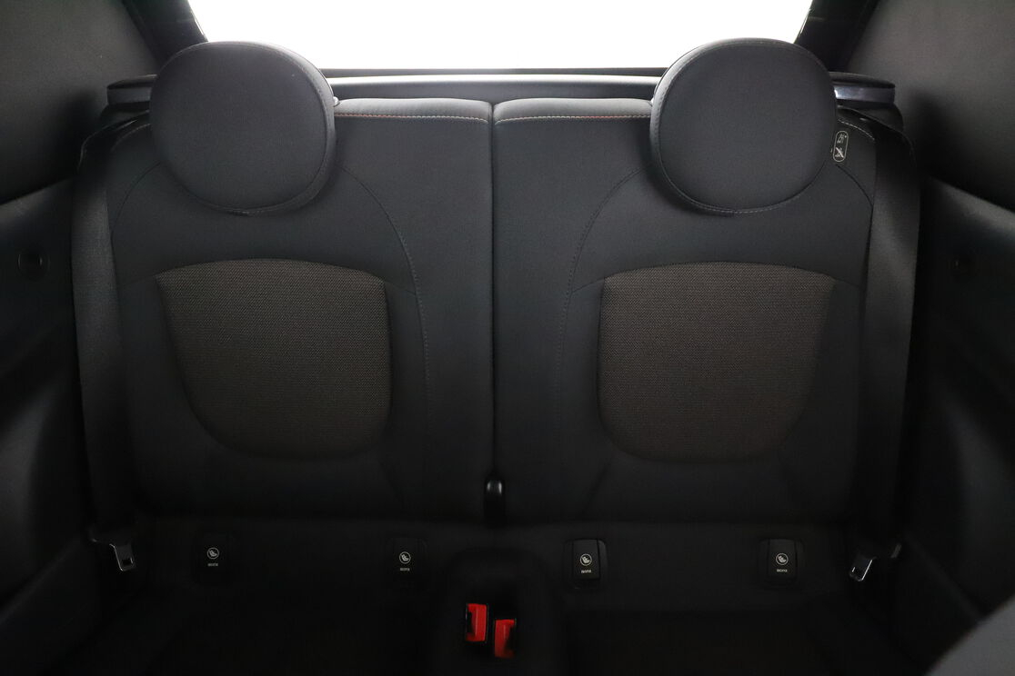MINI Cabrio Cooper BV6 — photo 14