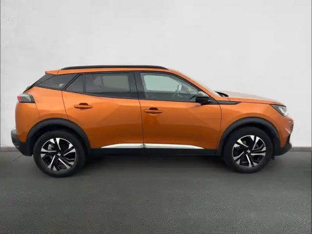 Peugeot 2008 puretech 130 s&amp;s eat8 — photo 4