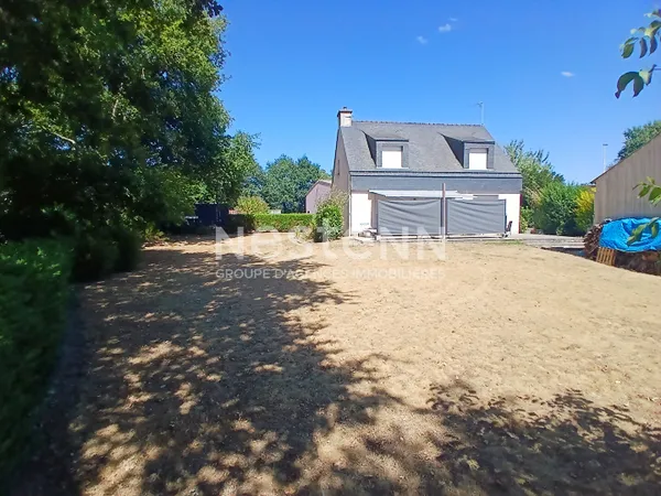 A VENDRE maison de 125 M2 + dépôt de 100 m2 sur Ploeren