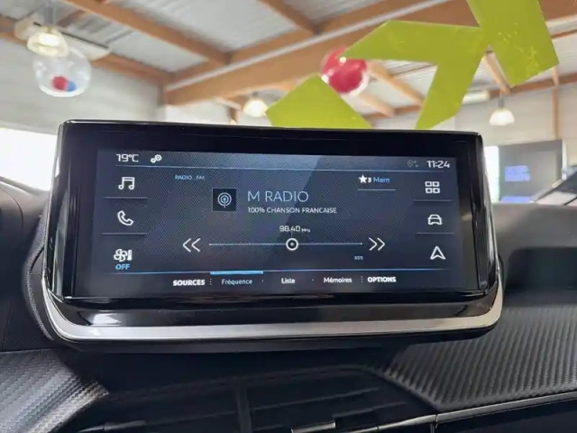 Peugeot 2008 hybrid 110 e-dcs6 — photo 18