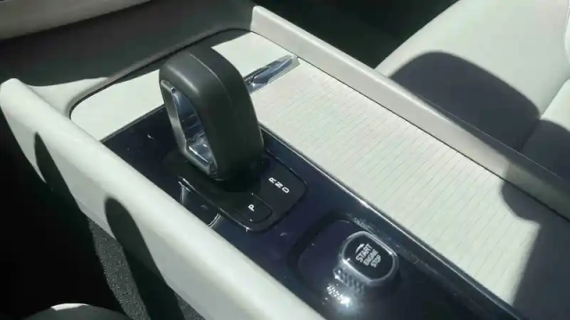 Volvo Xc60 t6 recharge awd 253 ch + 145 ch geartronic 8 — photo 10
