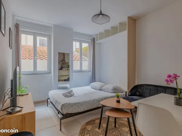 Studio 1 pièce 24 m²