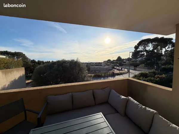 Local commercial 70M2 Sanary la BAOU