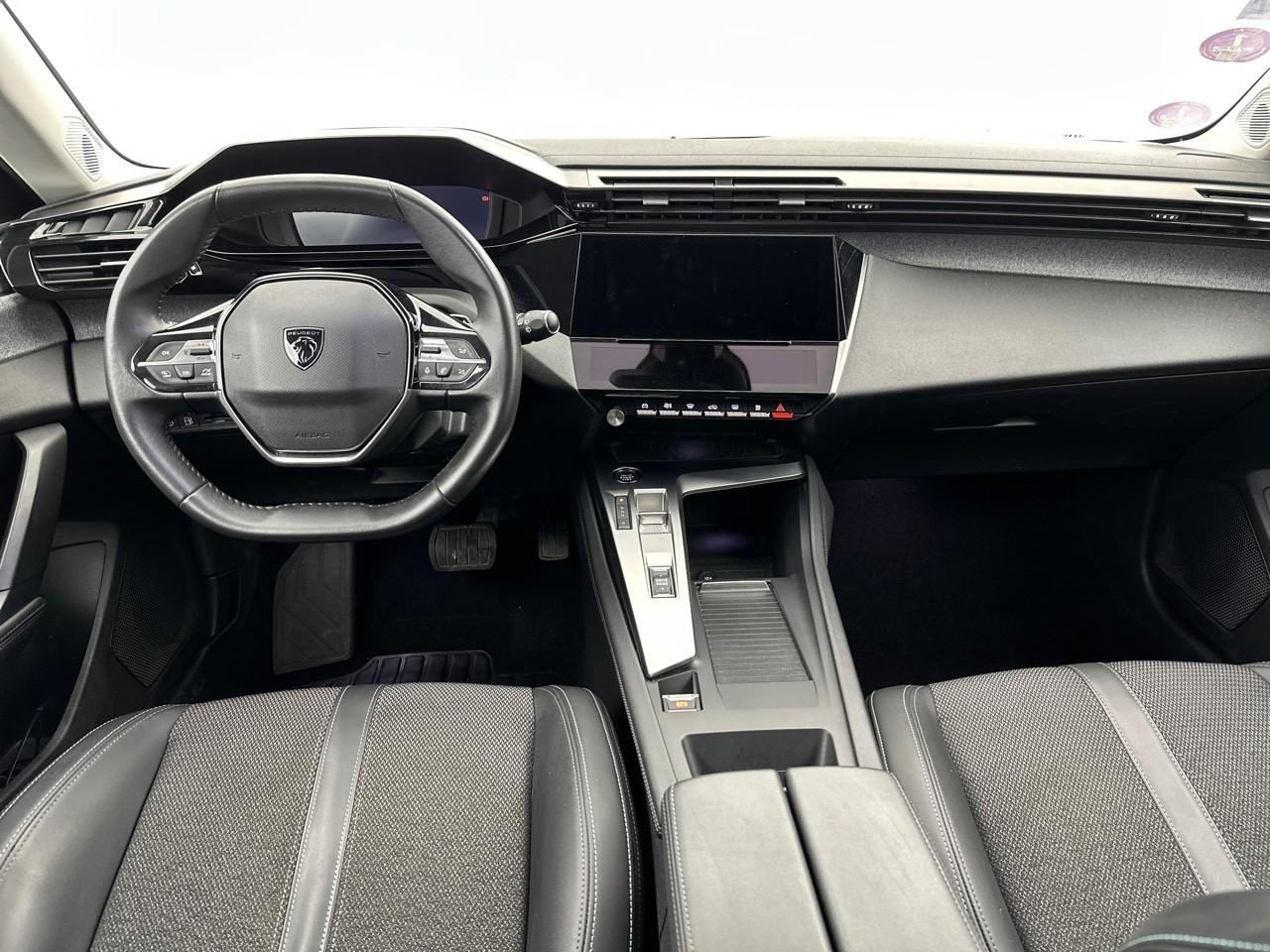 Peugeot 308 phev 180 e-eat8 allure pack — photo 11