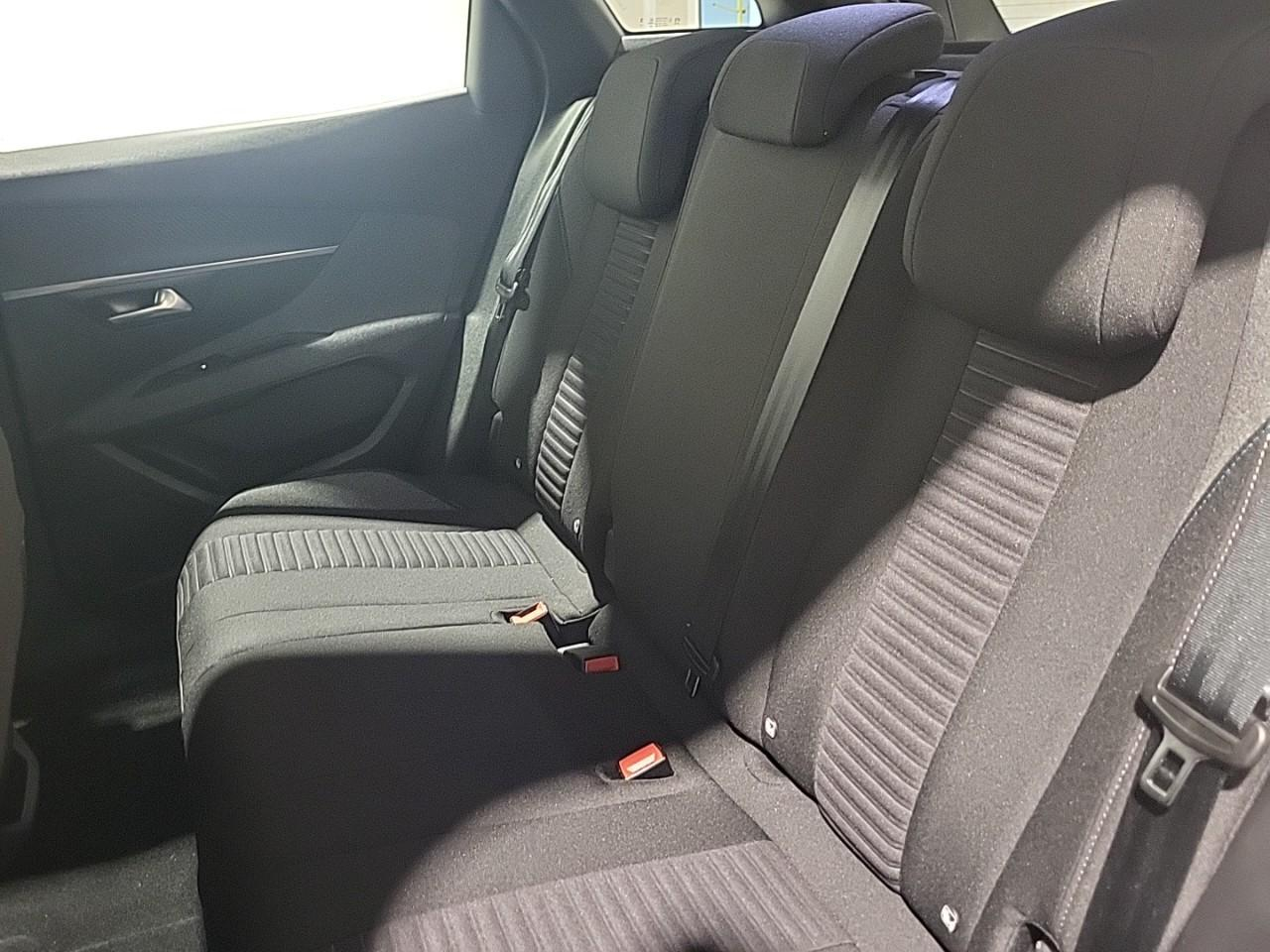 Peugeot 3008 bluehdi 130ch s&s eat8 active pack — photo 13