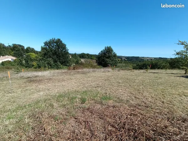 Terrain constructible 2015m² Puycornet