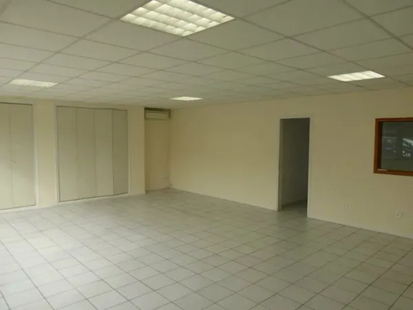 Bureaux 150 m²