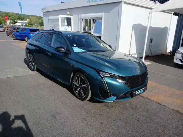 Peugeot 308 sw puretech 130ch s&amp;s eat8 — photo 3