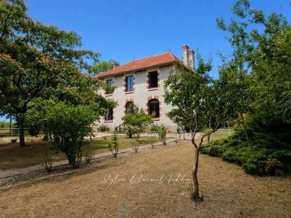 Maison bourgeoise 8 pièces 203 m²