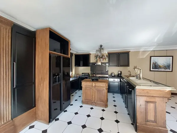 Appartement 5 pièces 169 m²