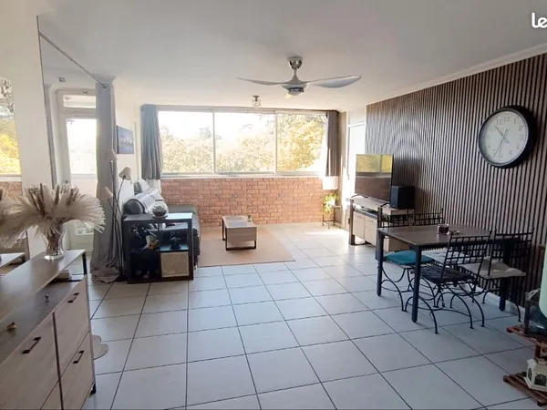 Appartement T4 traversant 69m2 - Écully
