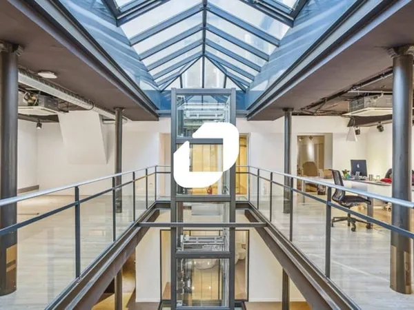 Bureaux 900 m²