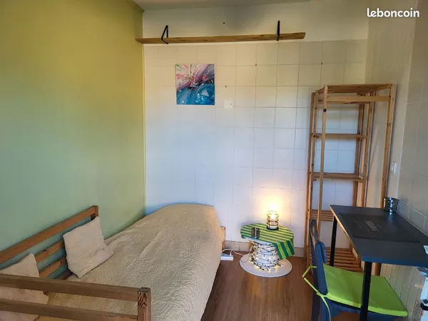 Loue chambre meublée équipée