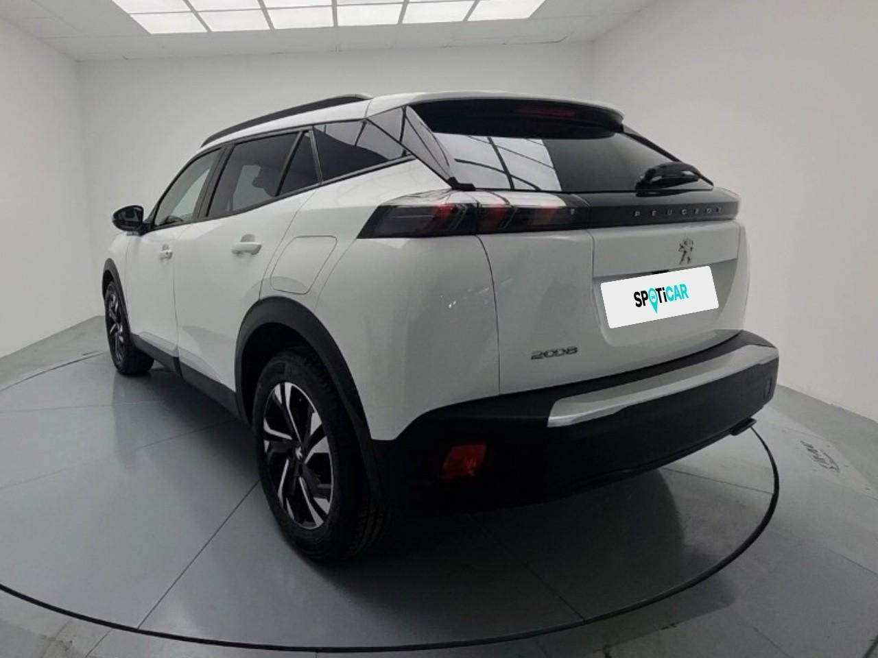 Peugeot 2008 bluehdi 110 s&s bvm6 allure — photo 3
