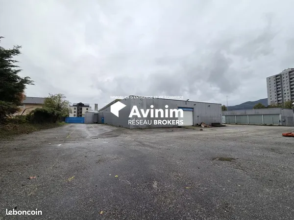 Local 1200 m² Aix-les-Bains