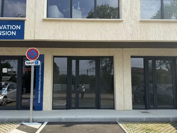 Local commercial neuf 33 m2 pompignac
