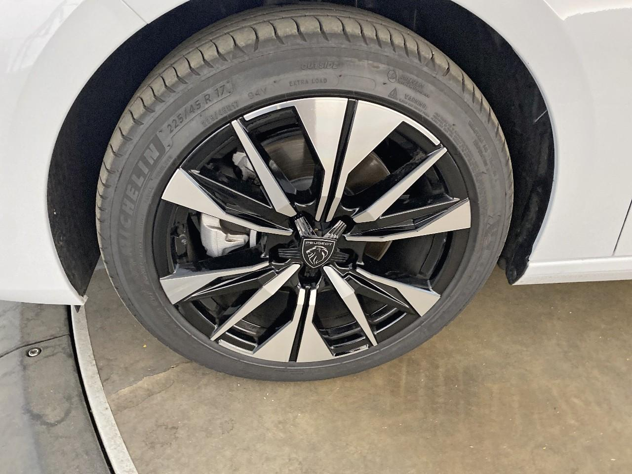 Peugeot 308 sw bluehdi 130ch s&s eat8 allure — photo 11