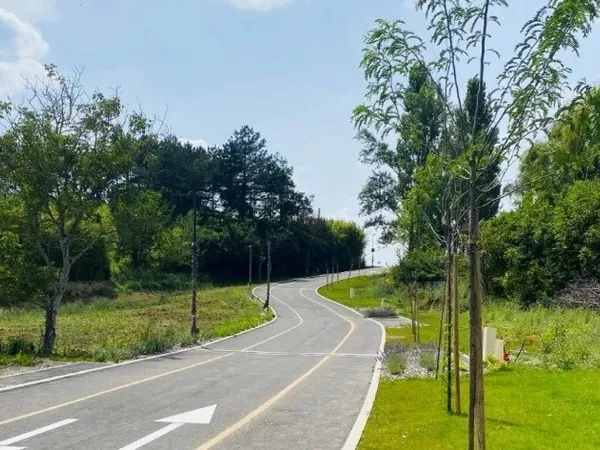 Terrain 423 m²