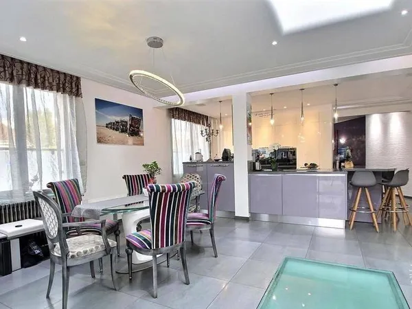 Maison 6 pièces 208 m²