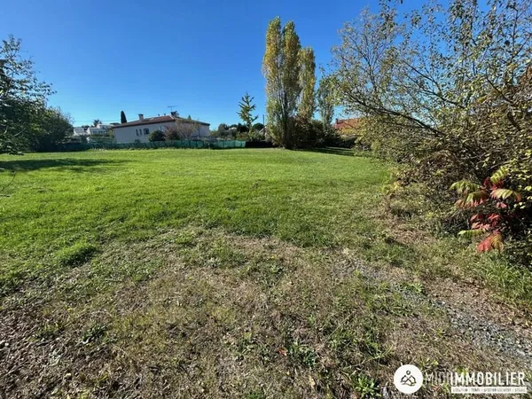 Grand terrain constructible