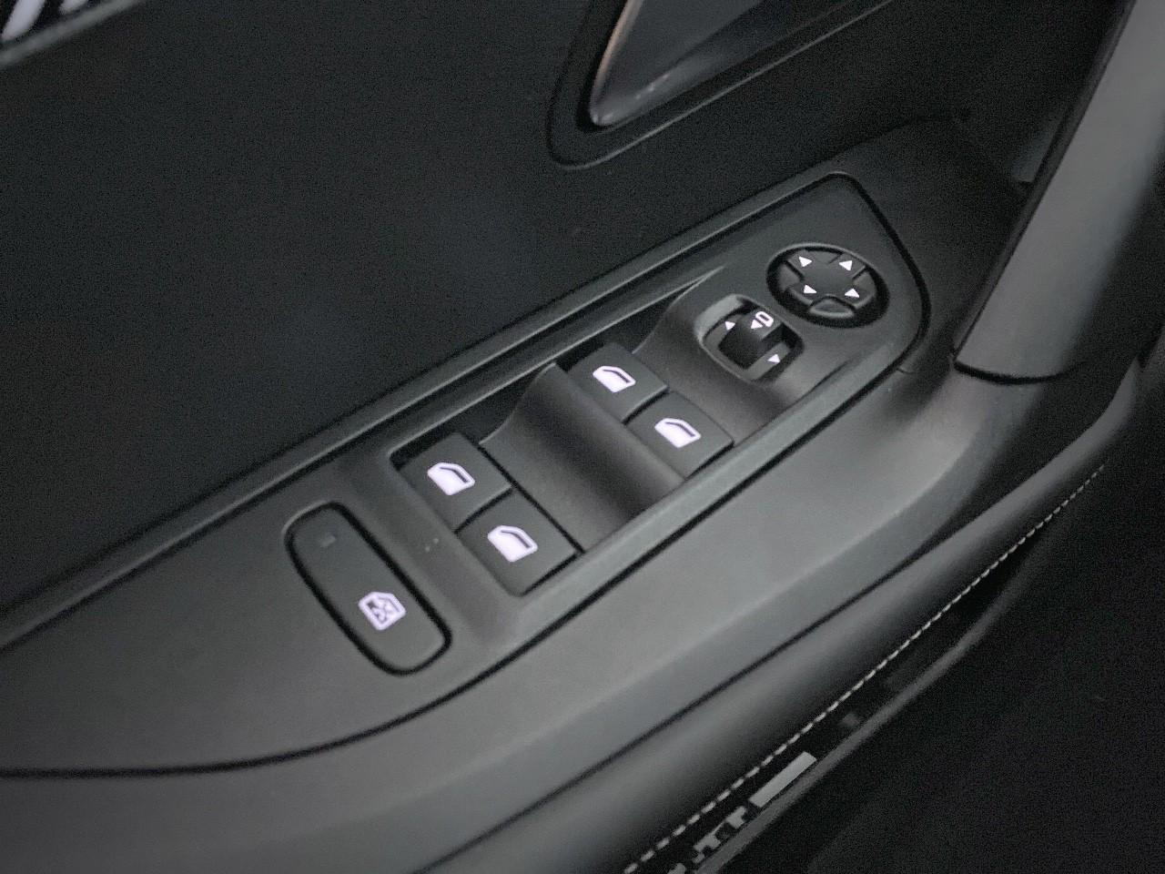 Peugeot 2008 hybrid 145 ch e-dcs6 allure — photo 20