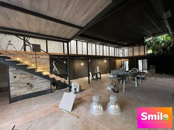 Local d'activité 505 m²