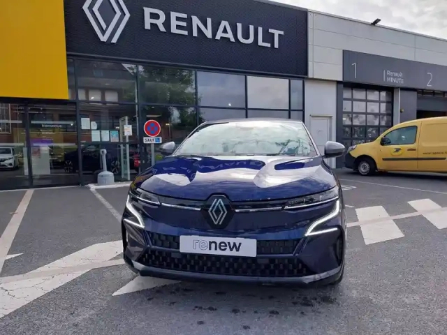 Renault Megane e-tech ev60 220 ch optimum charge — photo 8