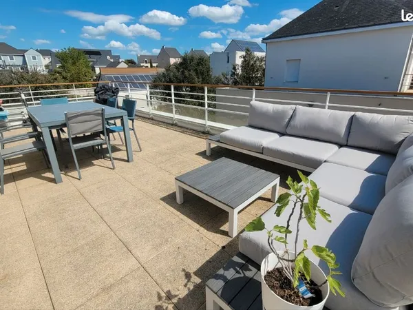 Appartement 120 m² - Dernier étage - Terrasse 40 m² plein sud - 3 parkings