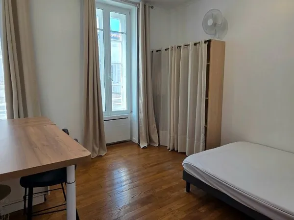 Studio meublé 20m2- Vieux port