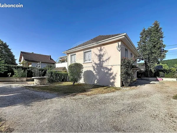 Maison 6 pièces 150 m²