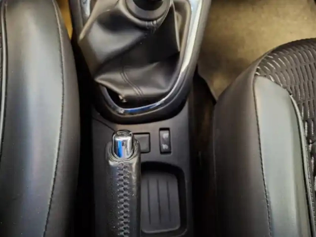 Renault Captur dci 90 energy eco² — photo 84