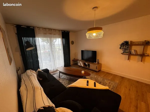 Blois T2 meublé 45 m² - Jardin, garage et cave