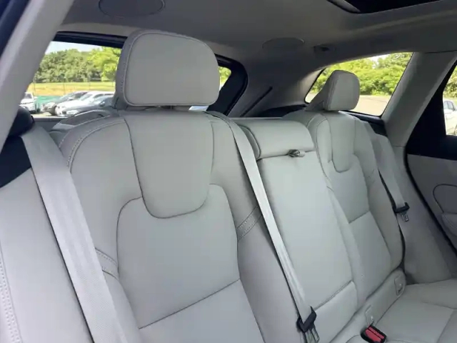 Volvo Xc60 t6 awd hybride rechargeable 253 ch+145 ch geartronic 8 — photo 15