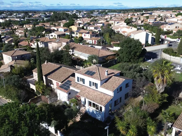 Maison à vendre 160m2 Castelnau-le-Lez - 5 chambres - terr