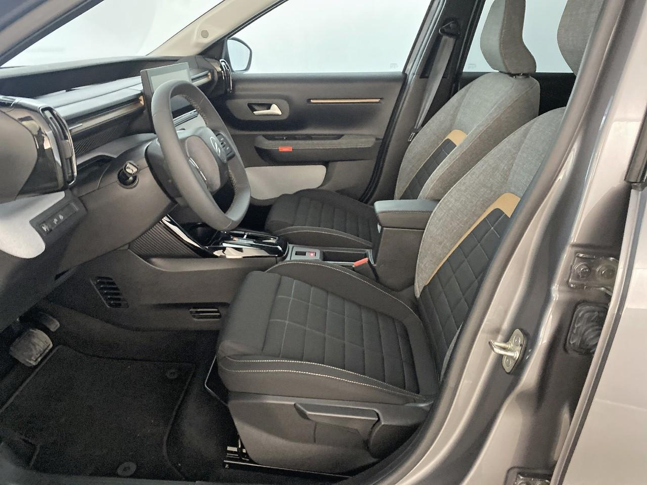 Citroën C3 Aircross hybride 145 ch aut plus — photo 9