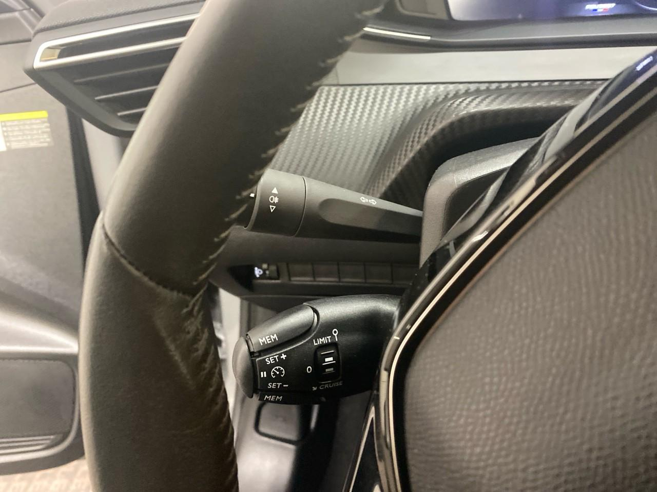 Peugeot 208 100 s&s bvm6 allure — photo 21