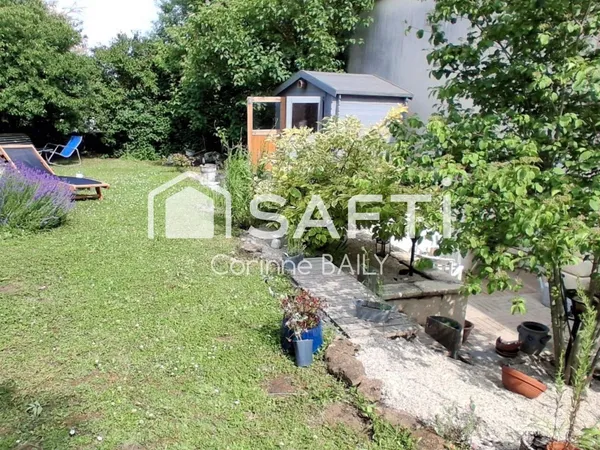 Charmante maison de village de 210m2 sur terrain arboré