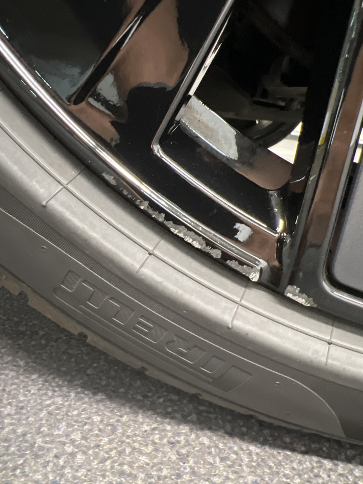 Volkswagen Passat 1.5 eHybrid 272 DSG6 — photo 28