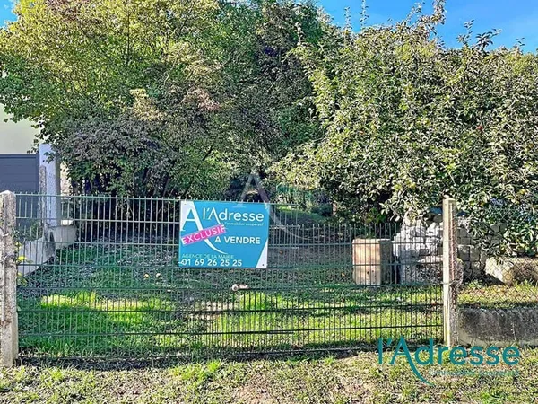 Terrain constructible 2179 m²
