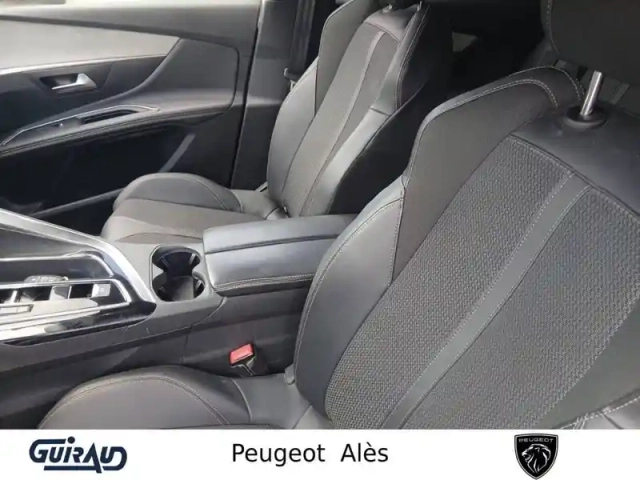 Peugeot 3008 hybrid 136 e-dcs6 — photo 10