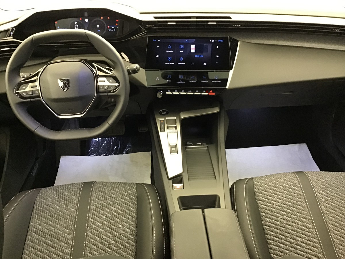 Peugeot 308 — photo 11