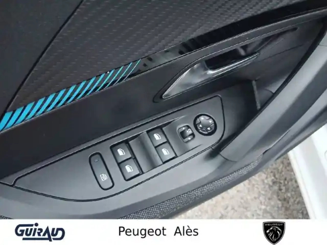 Peugeot 2008 puretech 130 s&amp;s eat8 — photo 12